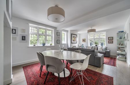 1358091-6-68d2bfc...