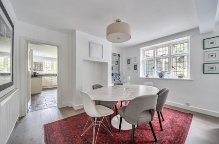 1358091-30-68d2c1...