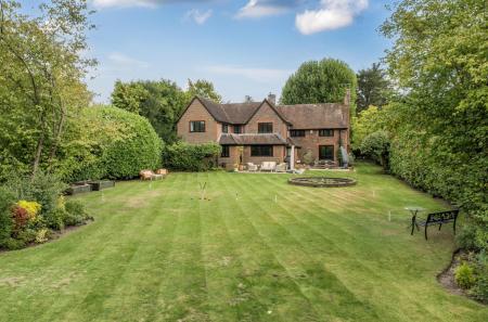 1358091-4-68d2c40...