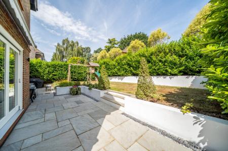 1314396-4-6856837...