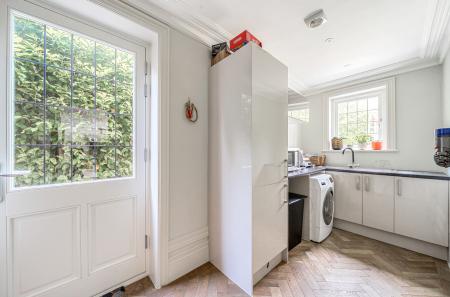 1314396-32-685696...