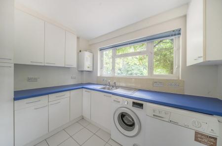 1347782-13-68b717...