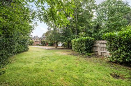 1347782-22-68b717...