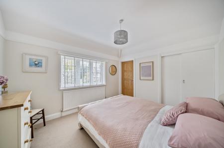 1364053-37-68ed36...