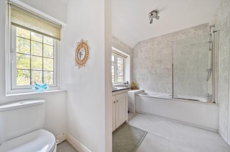 1364053-32-68ed35...