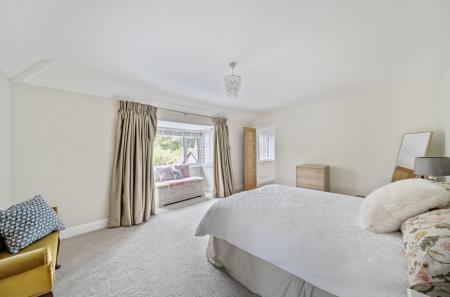 1364053-26-68ed33...