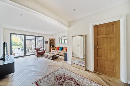 1364053-20-68ed32...