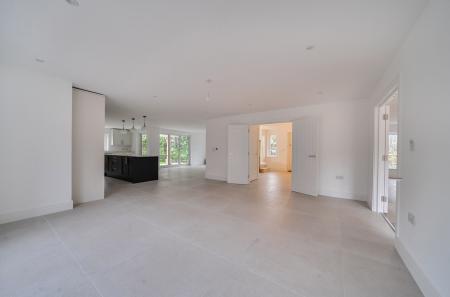 1397608-15-695fd1...