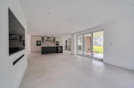 1397608-22-695fd2...