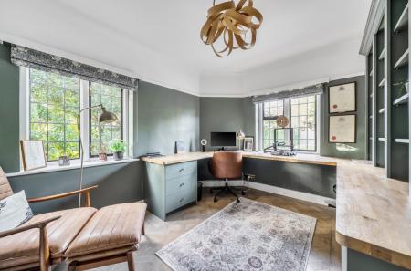 1384932-64-6929ce...