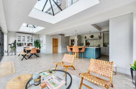 1384932-24-6929cb...