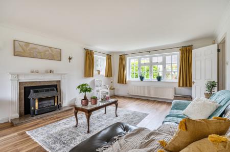 1397854-12-6978b3...