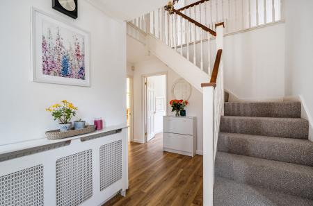 1397854-9-6978b3b...