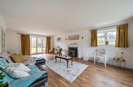 1397854-13-6978b3...