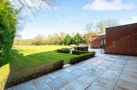 1441264-10-69d680...