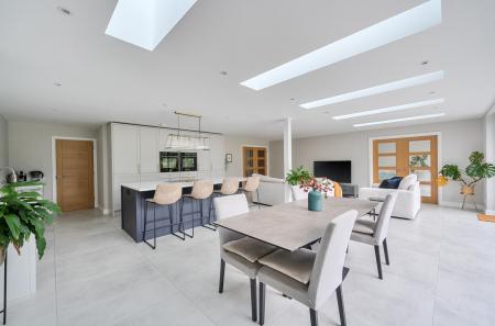 1419073-37-699714...