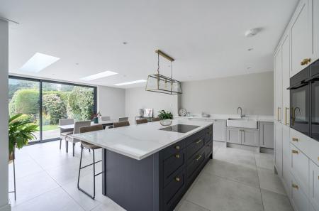 1419073-38-699715...