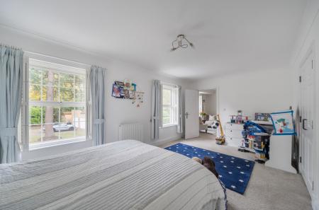 1373998-16-690398...