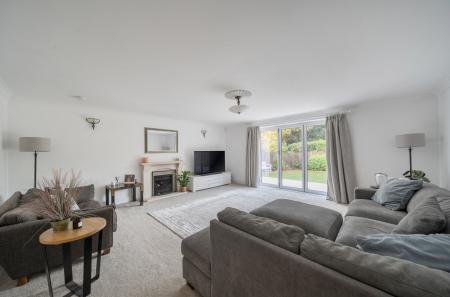 1373998-63-69039b...