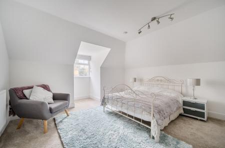 1373998-7-690396c...