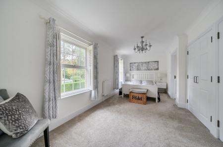 1373998-18-690398...