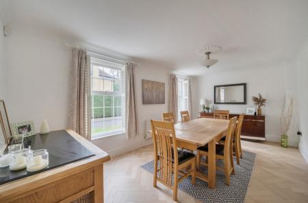 1373998-64-69039b...