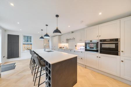 1373998-48-69039a...