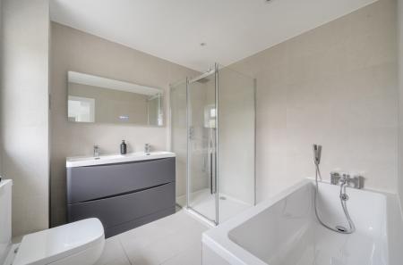 1373998-28-690399...