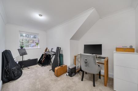 1373998-2-690396a...