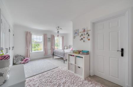 1373998-27-690399...