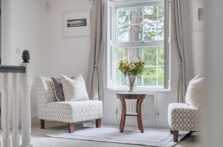 1373998-11-690396...