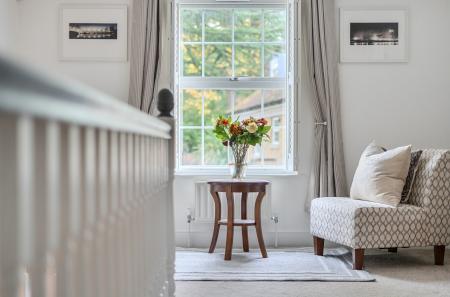 1373998-10-690396...