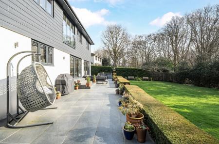 1421378-5-69a6fc6...