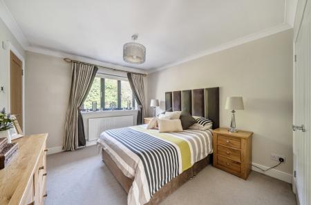 1421378-12-69a6fc...