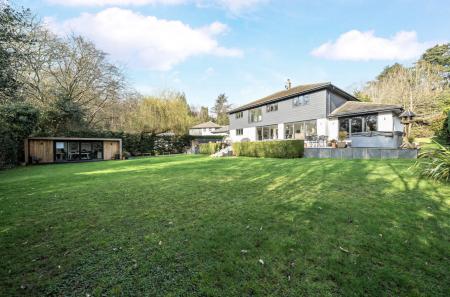 1421378-3-69a6fc5...