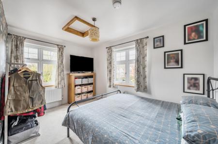 1429932-16-69b443...