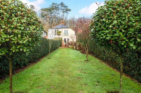 1398072-2-696a1c0...