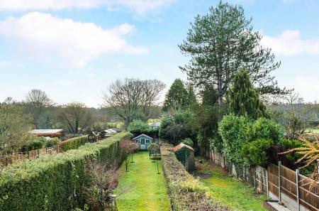 1398072-7-696a1c1...