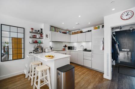 19-68220bbe4542f-...