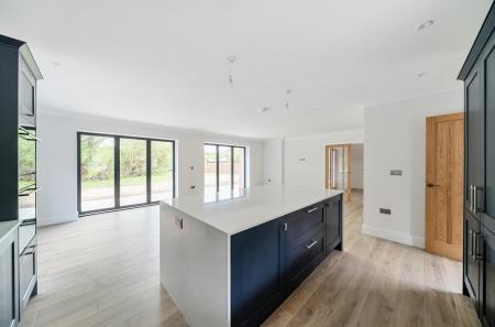 33-681a40aae4329-...