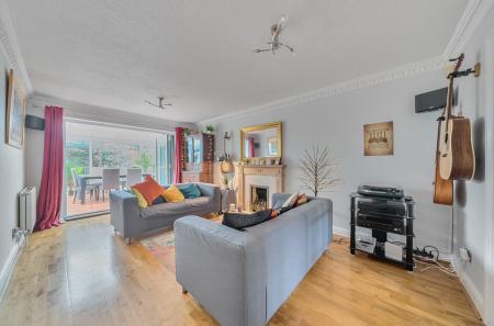 1301467-9-68387d0...