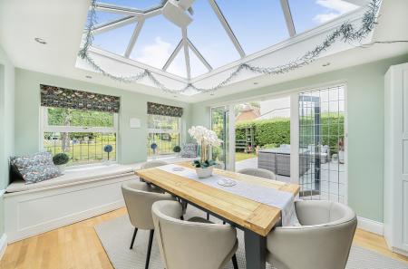 1310654-5-684fe8a...