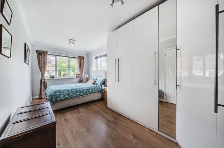 1302469-17-68432d...