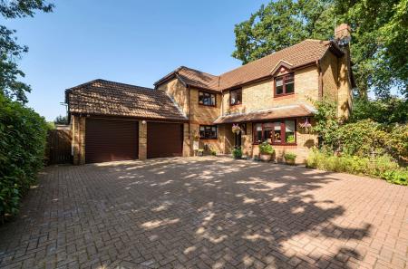 1340560-4-689b142...