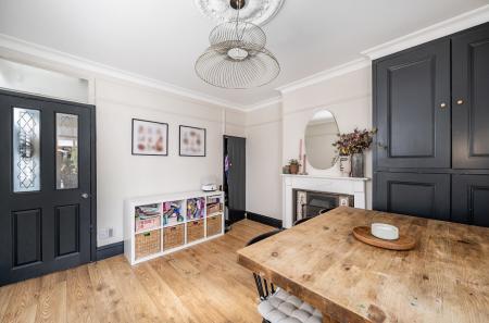 1339886-11-689b6a...