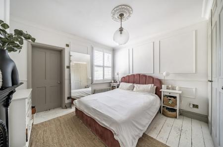 1339886-16-689b6a...