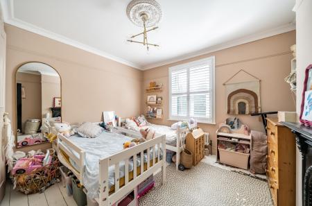 1339886-18-689b6a...