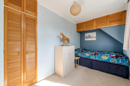 1335977-17-689f17...