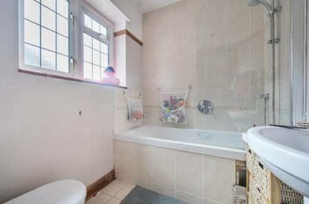 1341014-15-68ada1...