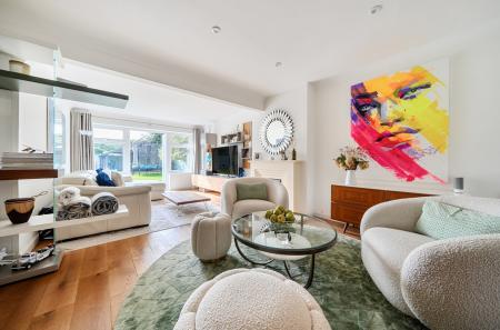 1353165-7-68c3fe1...